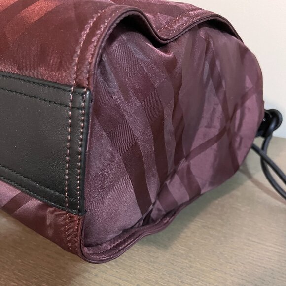 Authentic Burberry  Nylon/Leather Buckleigh Tote - Picture 6 of 8